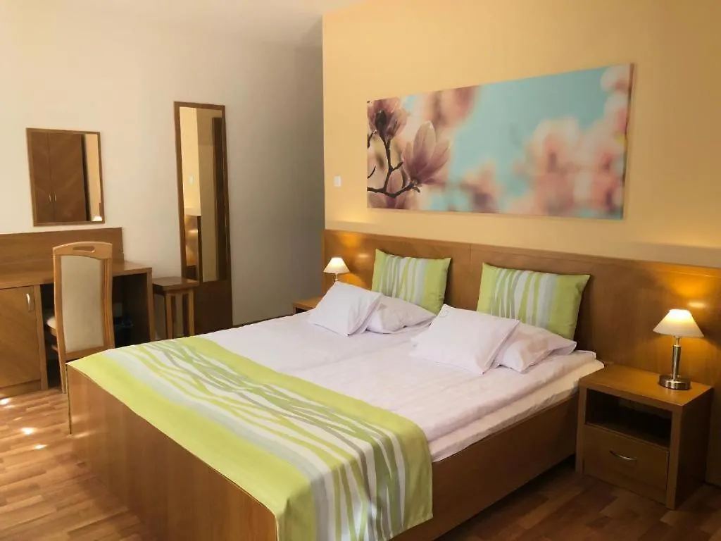 Rosemary Apartmanok, Rose, Lili, Mary1, Mary2 Hajdúszoboszló Węgry